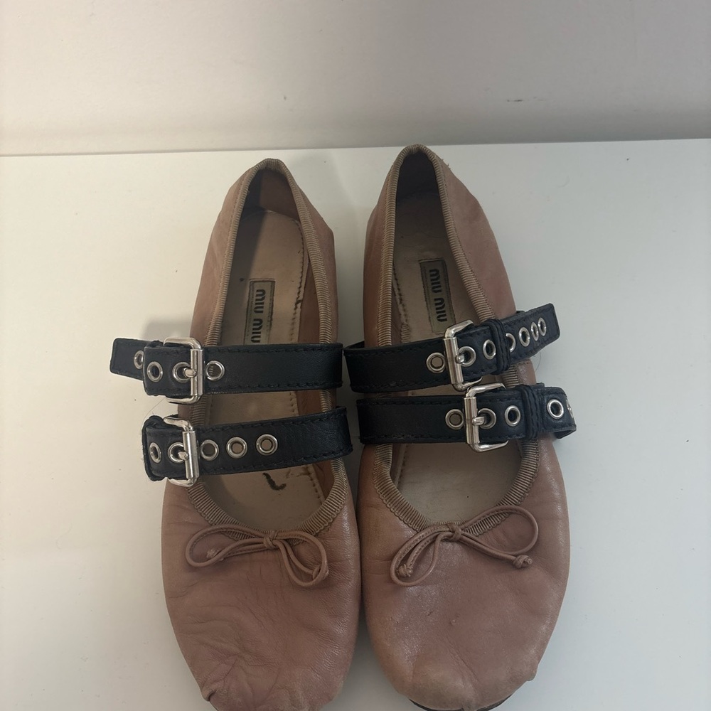 Miu Miu Women's Pink and Black Buckle Flats